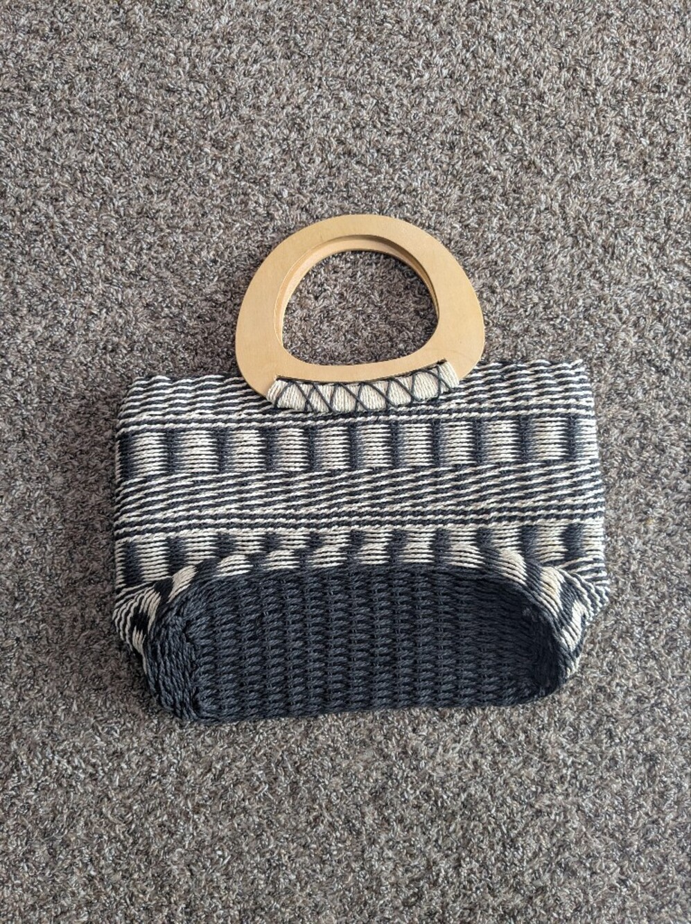 Chicos Paper Woven Handbag Tote Purse Black And White - Picture 2 of 7